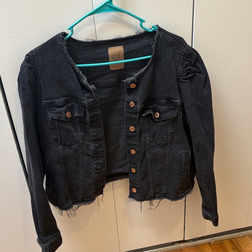 Worn GAP Cropped Distressed Black Jean Jacket